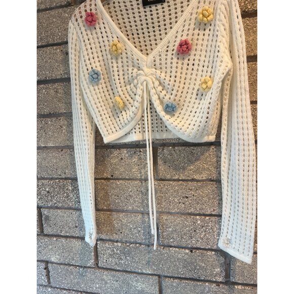 Cider Cropped Knit Cardigan With Floral Appliques Long Sleeves & Drawstring Deta - Picture 2 of 7